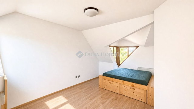 Kiadó téglalakás, albérlet, Pécsett 170 E Ft / hó, 1 szobás