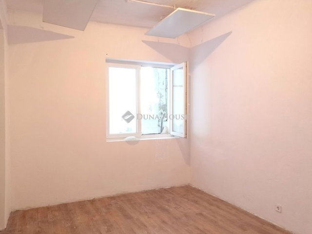 Eladó téglalakás, Budapesten, XV. kerületben 45 M Ft, 2 szobás