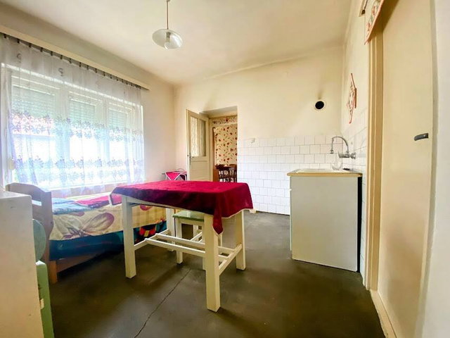 Eladó családi ház, Szendrőn 11 M Ft, 2 szobás