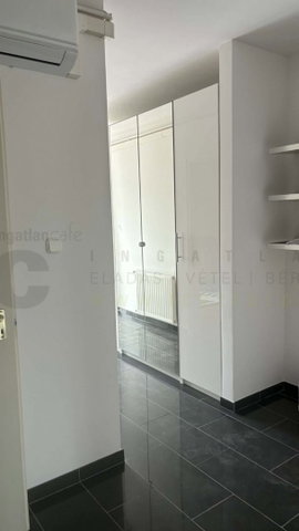 Kiadó téglalakás, albérlet, Szegeden, Petőfi Sándor sugárúton
