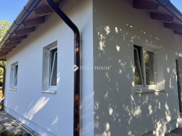 Eladó ikerház, Monorierdőn 75 M Ft, 4 szobás