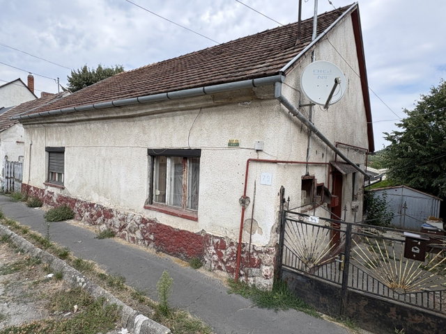 Eladó családi ház, Kaposváron, Szigetvári utcában 10.5 M Ft