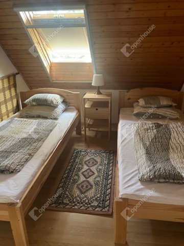 Eladó családi ház, Szántódon 199 M Ft, 8 szobás