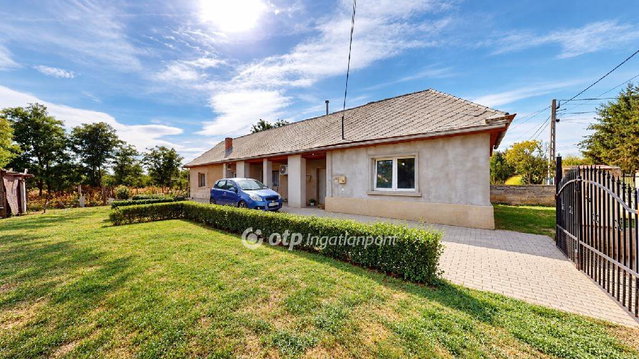 Eladó családi ház, Gávavencsellőn 17.5 M Ft, 2 szobás