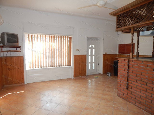 Eladó családi ház, Dombóváron 26.5 M Ft, 1+1 szobás