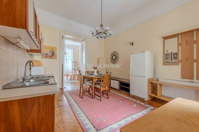 Eladó téglalakás, Budapesten, VIII. kerületben 139 M Ft