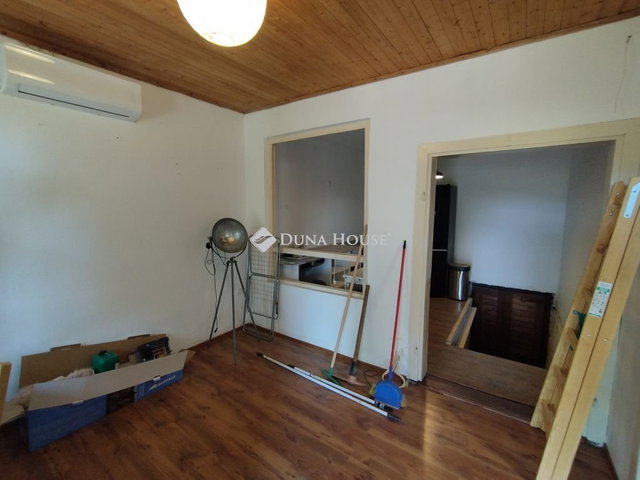 Eladó családi ház, Héregen 19.999 M Ft, 4 szobás