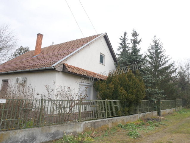 Eladó családi ház, Tápiószőlősön 32.9 M Ft, 3 szobás