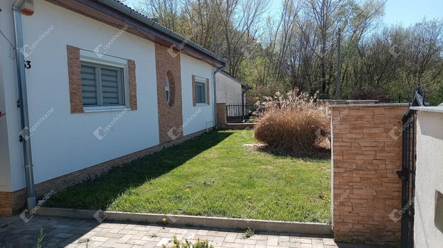 Eladó családi ház, Sormáson 105 M Ft, 4 szobás