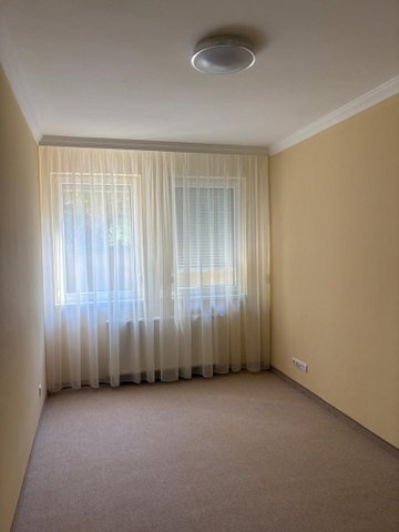 Eladó téglalakás, Debrecenben, Dóczy József utcában 93 M Ft