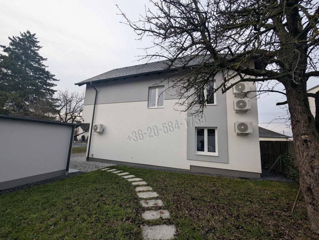 Eladó családi ház, Hévízen 119.9 M Ft, 3 szobás
