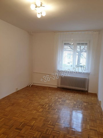 Eladó panellakás, Dunaújvárosban 29.6 M Ft, 1+1 szobás
