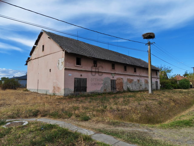 Eladó ipari ingatlan, Jászkarajenőn 20 M Ft