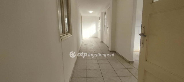 Eladó családi ház, Decsen 19 M Ft, 2 szobás