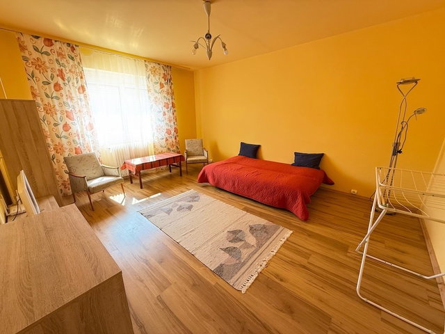 Kiadó panellakás, albérlet, Pakson 150 E Ft / hó, 2 szobás