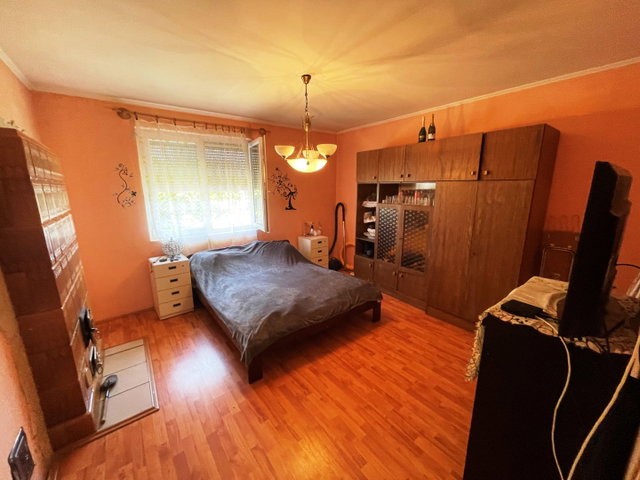 Eladó családi ház, Fityeházon 22 M Ft, 2 szobás