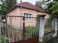 Eladó családi ház, Esztergomban 80 M Ft, 4 szobás