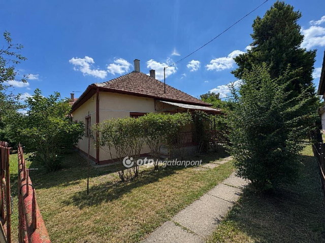 Eladó családi ház, Komádiban 19.9 M Ft, 2+1 szobás