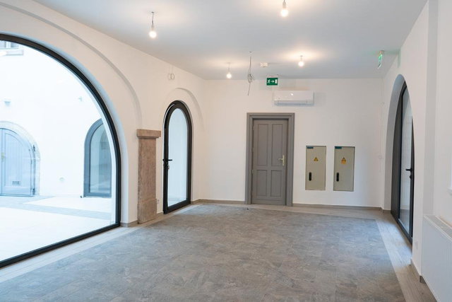 Eladó ipari ingatlan, Győrött 259.95 M Ft / költözzbe.hu