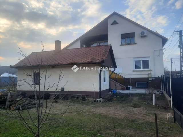Eladó családi ház, Újhartyánon 99.9 M Ft, 5 szobás