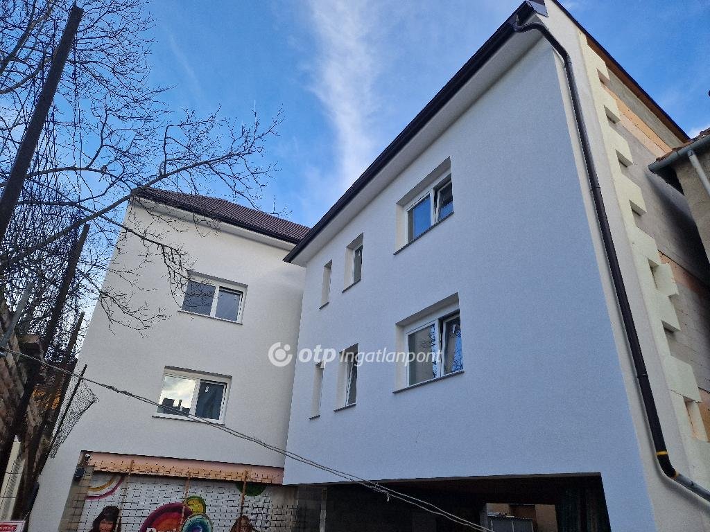 Üzlethelyiség · 87 m² · 120.000.000 Ft