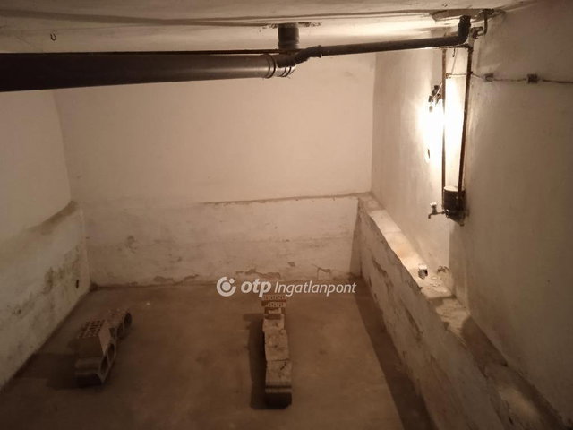 Eladó családi ház, Karácsondon 38 M Ft, 4 szobás