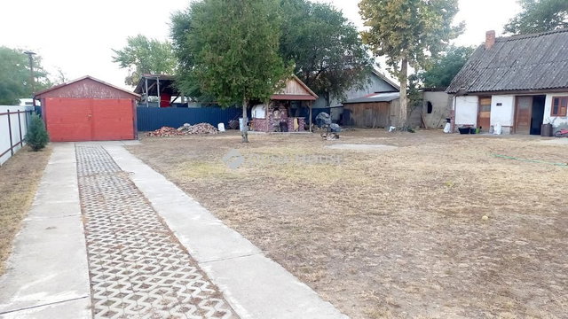 Eladó családi ház, Helvécián 43.5 M Ft, 3 szobás