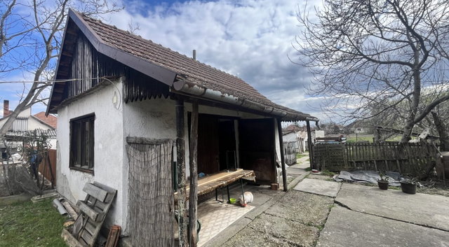 Eladó családi ház, Sarkadon 34.9 M Ft, 3 szobás