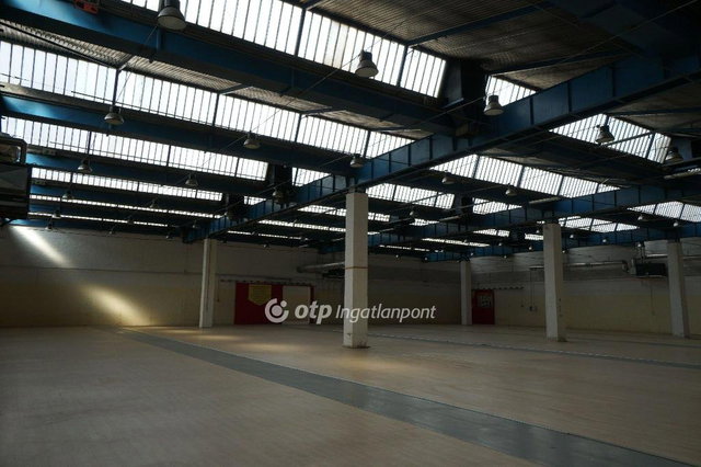 Kiadó ipari ingatlan, Budaörsön 2253 E Ft / hó