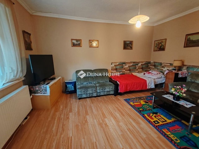 Eladó téglalakás, Kecskeméten 39.99 M Ft, 2 szobás