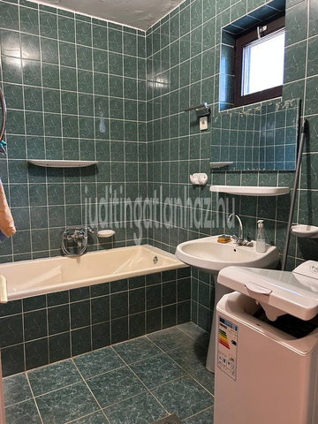 Eladó családi ház, Nyíregyházán 86 M Ft, 4 szobás