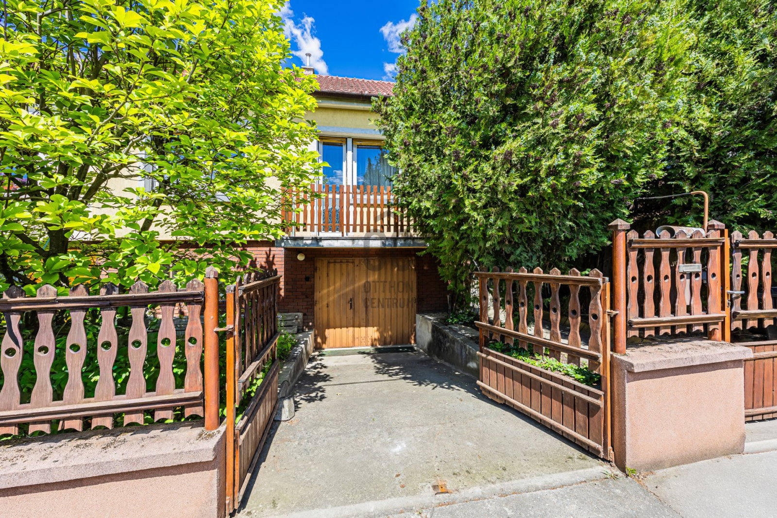3 bed · 85m² · 115.000.000 ft