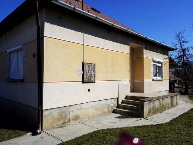 Eladó családi ház, Kislángon 38 M Ft, 3 szobás