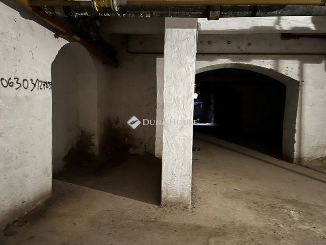 Eladó ipari ingatlan, Szombathelyen 12 M Ft / költözzbe.hu