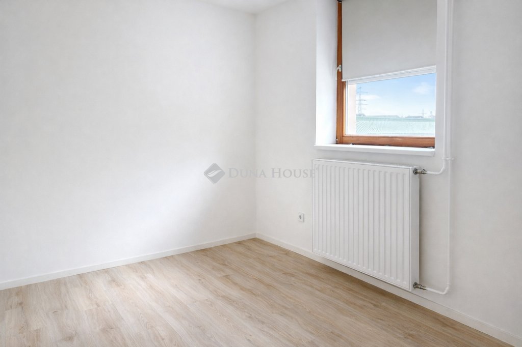 3 bed · 49m² · 48.990.000 ft