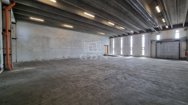 Kiadó ipari ingatlan, Székesfehérvárott 275 E Ft / hó