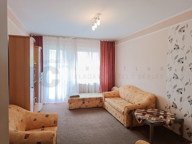 Kiadó panellakás, albérlet, Szegeden 140 E Ft / hó, 1 szobás