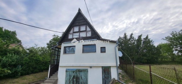 Eladó családi ház, Kulcson 19.5 M Ft, 4 szobás