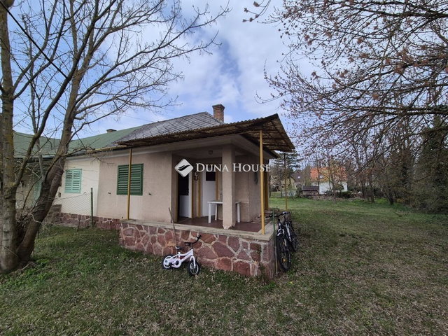 Eladó nyaraló, Zamárdiban 99 M Ft, 1 szobás