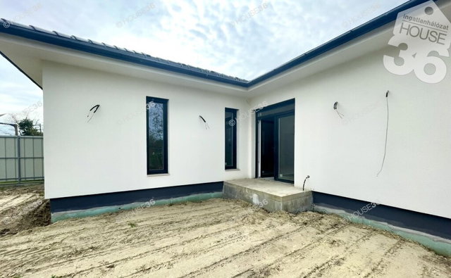 Eladó családi ház, Kecskeméten 81.6 M Ft, 4 szobás