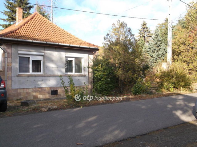 Eladó családi ház, Gyöngyössolymoson 53 M Ft, 3 szobás
