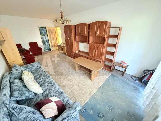 Eladó panellakás, Szegeden 46 M Ft, 2 szobás