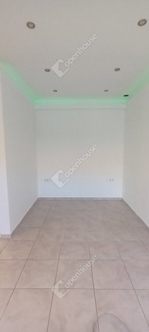 Eladó téglalakás, Mosonmagyaróváron 34.5 M Ft, 1 szobás
