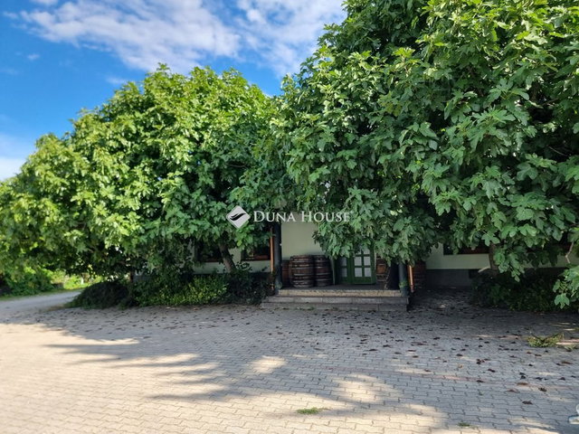 Eladó ipari ingatlan, Keszthelyen 140 M Ft / költözzbe.hu