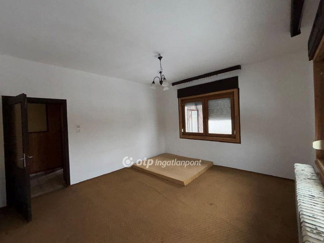 Eladó családi ház, Kondoroson 25 M Ft, 4 szobás