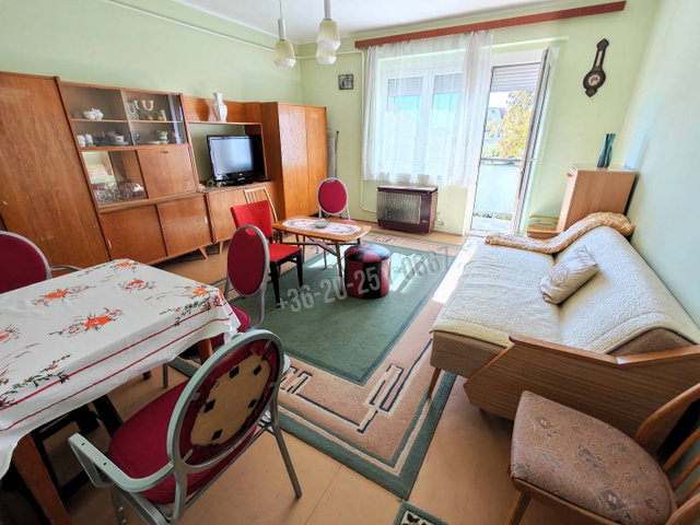 Eladó téglalakás, Mohácson 32 M Ft, 2 szobás