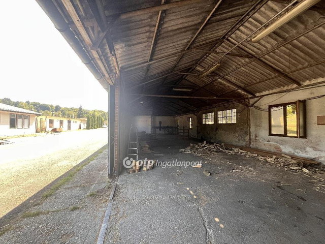 Eladó ipari ingatlan, Bázakerettyén 210 M Ft