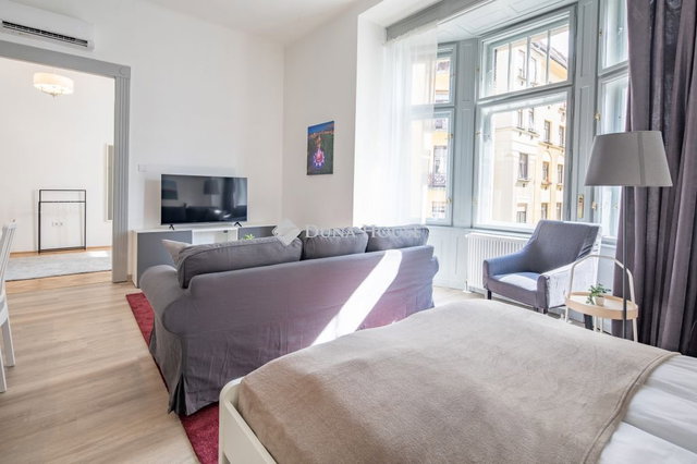Eladó téglalakás, Budapesten, IX. kerületben, Bakáts utcában