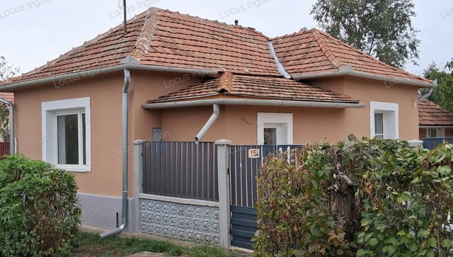 Eladó családi ház, Törökszentmiklóson 30 M Ft, 2+1 szobás