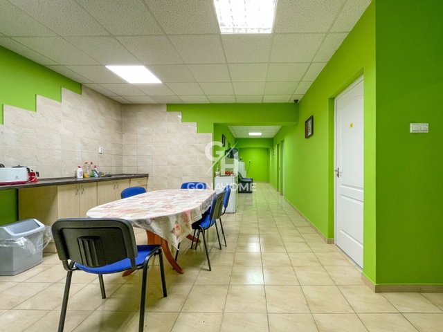 Eladó üzlethelyiség, Veszprémben 68.9 M Ft
